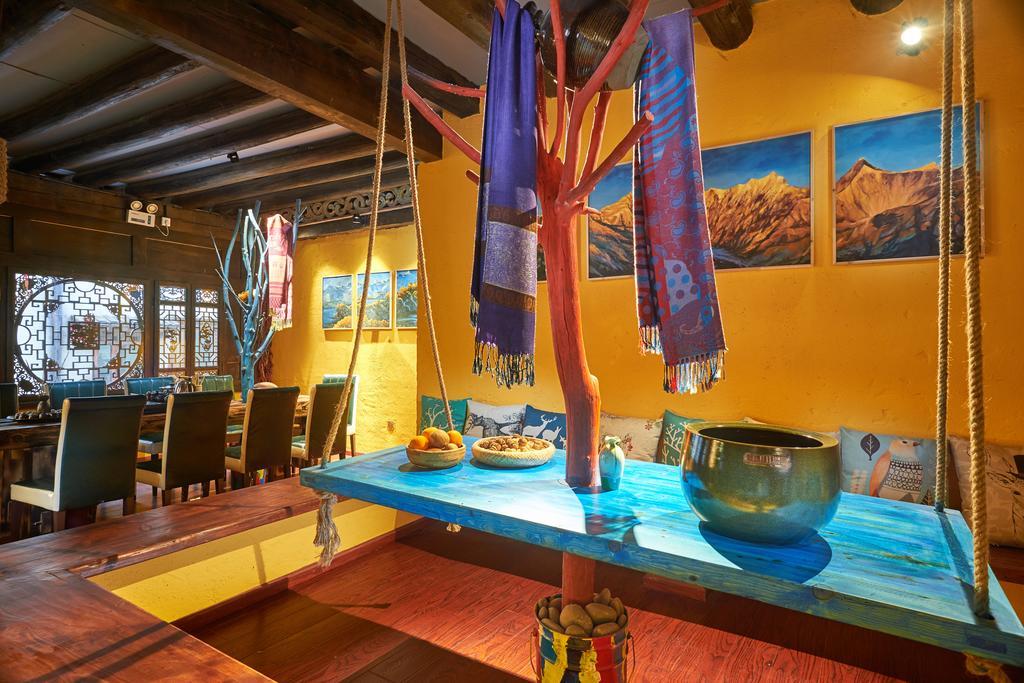 Jiumi Snow Mountain Original Art Hotel Shangri-La Exterior photo