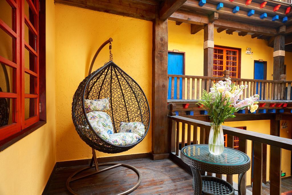 Jiumi Snow Mountain Original Art Hotel Shangri-La Exterior photo