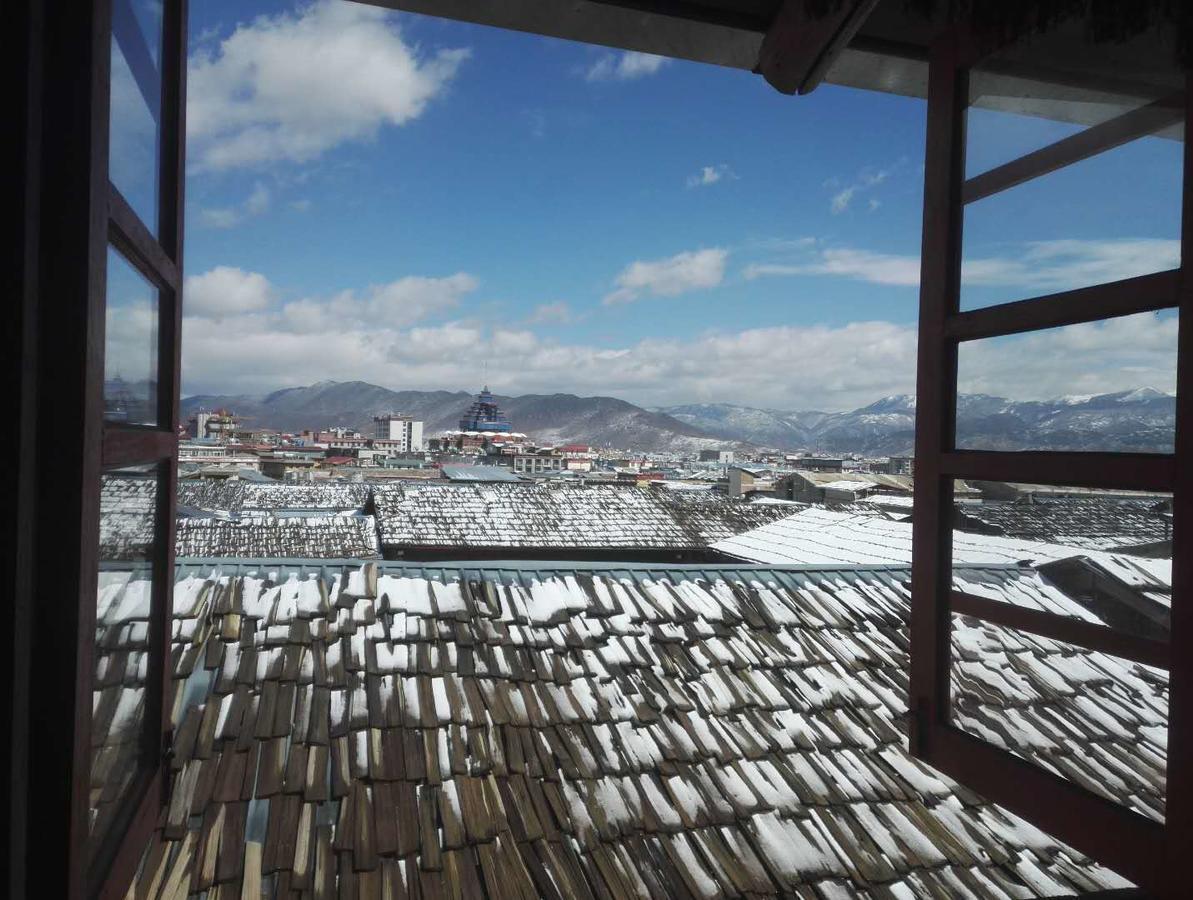 Jiumi Snow Mountain Original Art Hotel Shangri-La Exterior photo